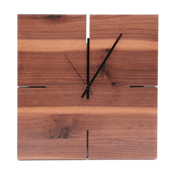 Wanduhr aus Holz Nuss